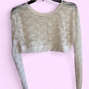 Cream lace long sleeve crop top